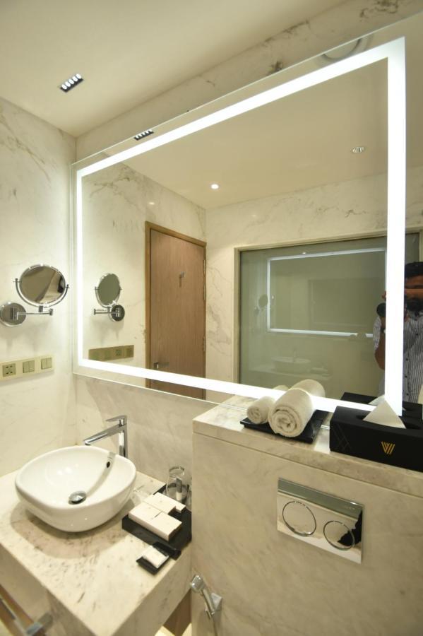 Hotel Vividus Bangalore Esterno foto