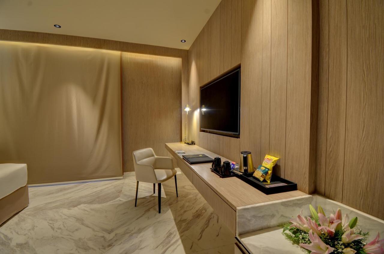 Hotel Vividus Bangalore Esterno foto