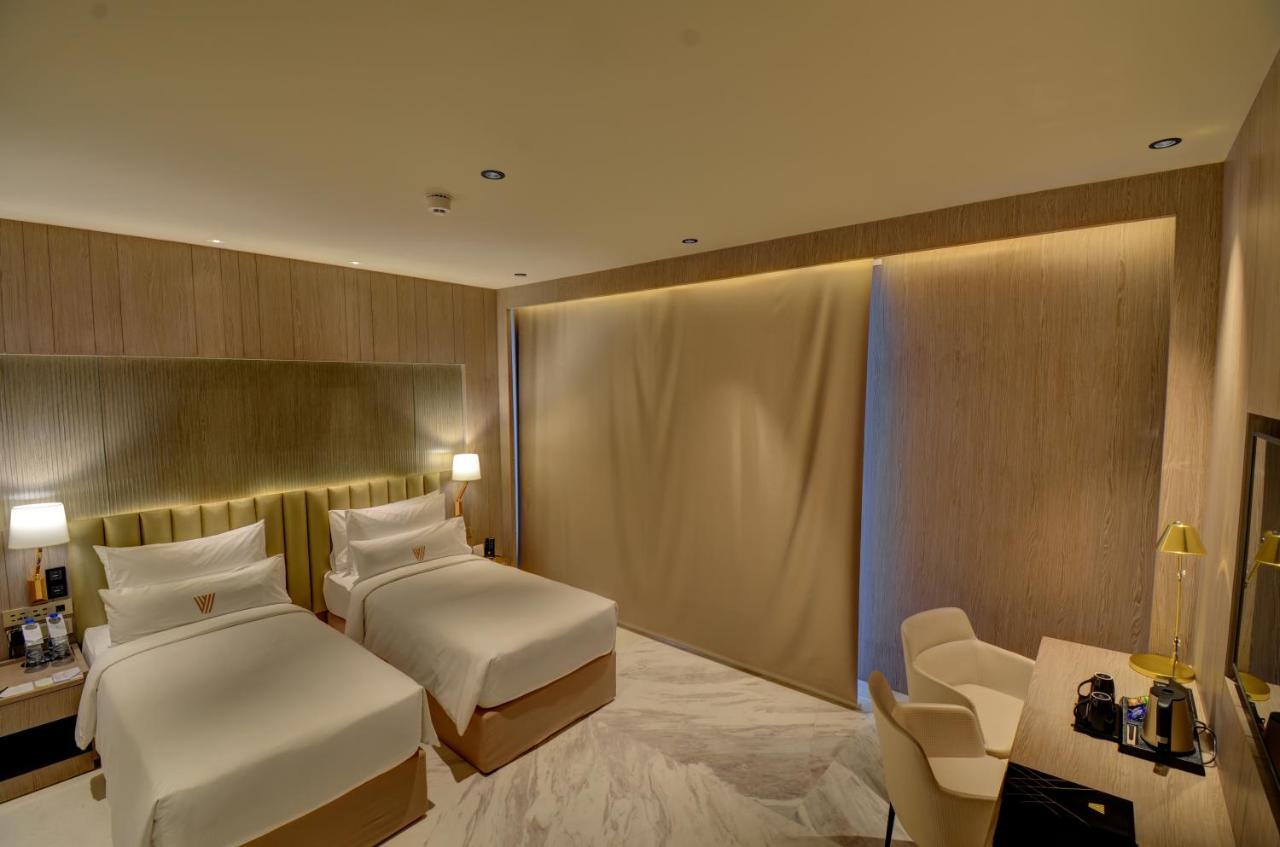 Hotel Vividus Bangalore Esterno foto